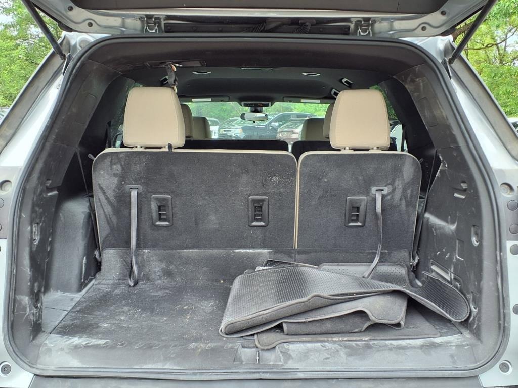 used 2023 Chevrolet Traverse car, priced at $23,850