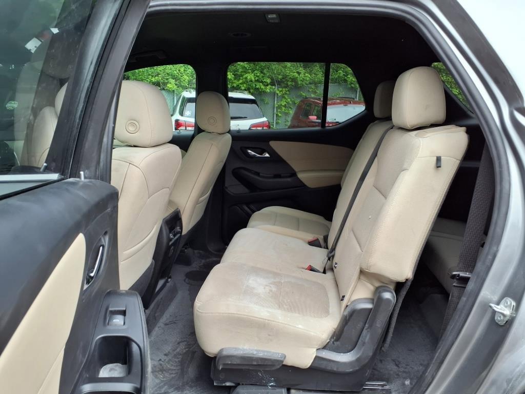 used 2023 Chevrolet Traverse car, priced at $23,850