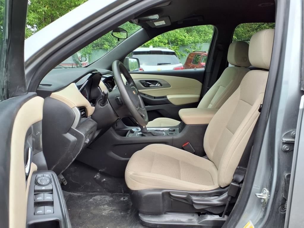 used 2023 Chevrolet Traverse car, priced at $23,850