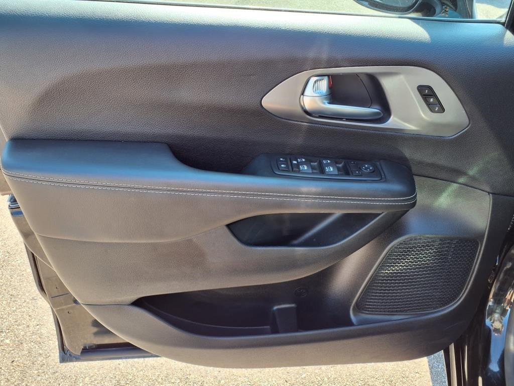 used 2025 Chrysler Pacifica car, priced at $32,900