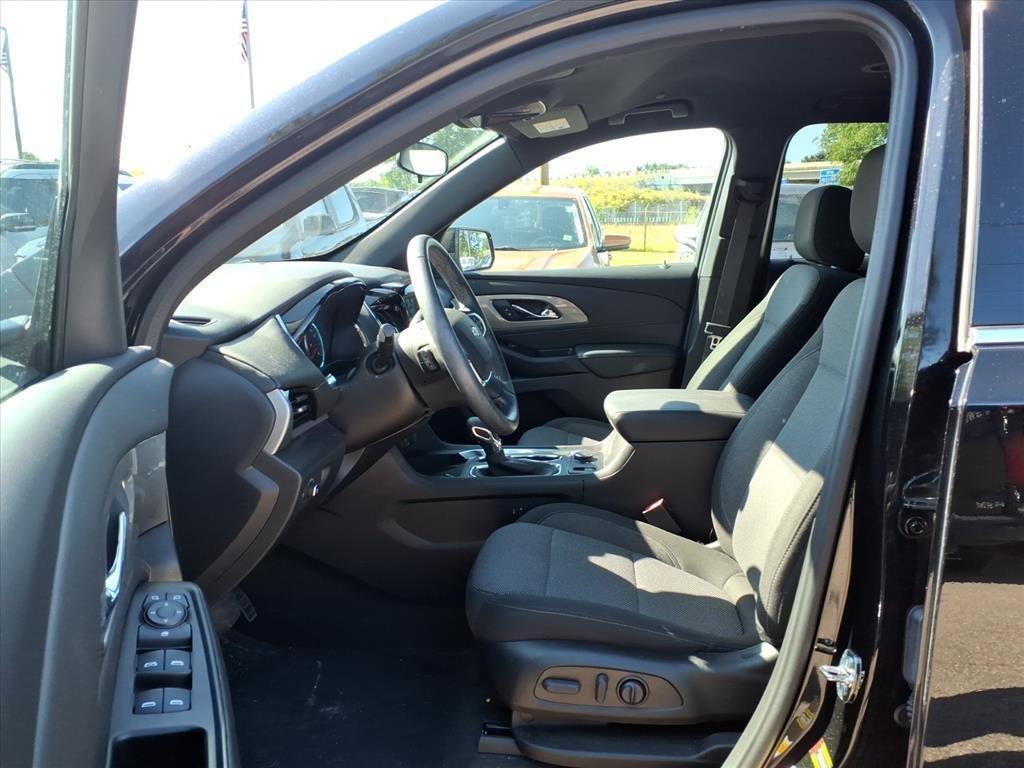 used 2023 Chevrolet Traverse car, priced at $28,650