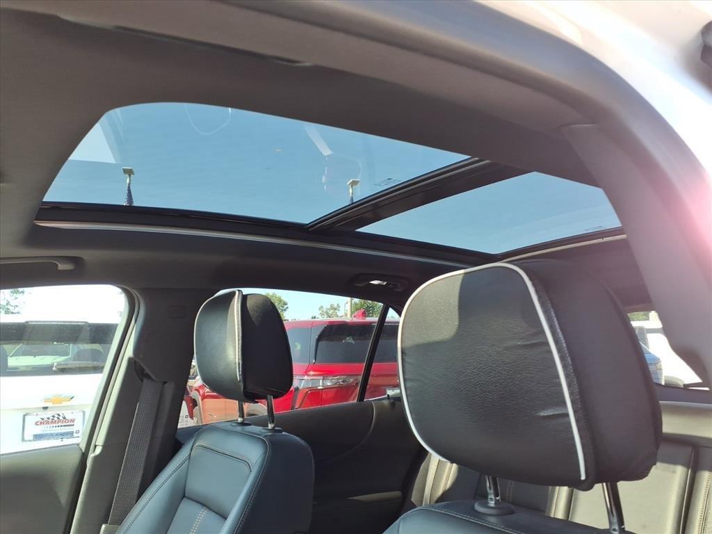 used 2023 Chevrolet Equinox car, priced at $27,450