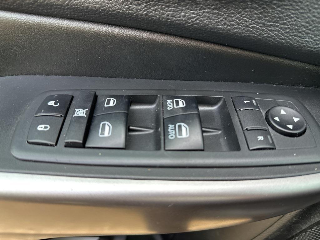 used 2021 Jeep Cherokee car, priced at $18,300