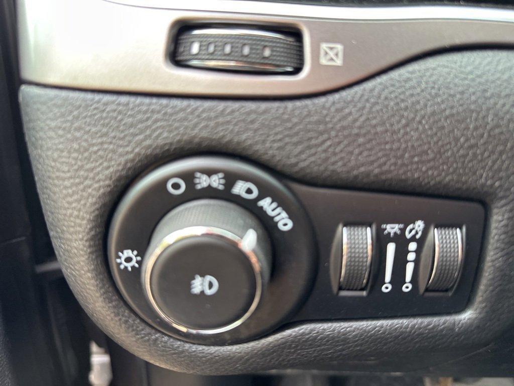 used 2021 Jeep Cherokee car, priced at $18,150