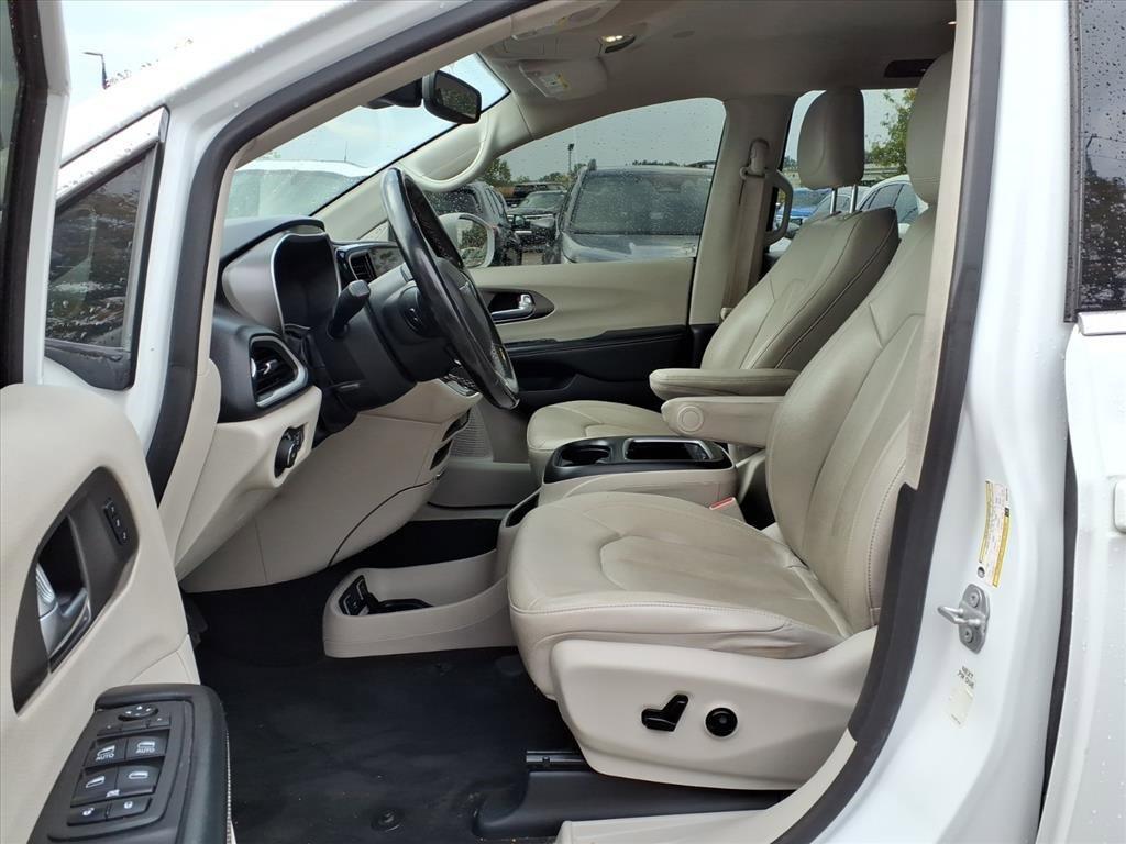 used 2021 Chrysler Pacifica car, priced at $16,750