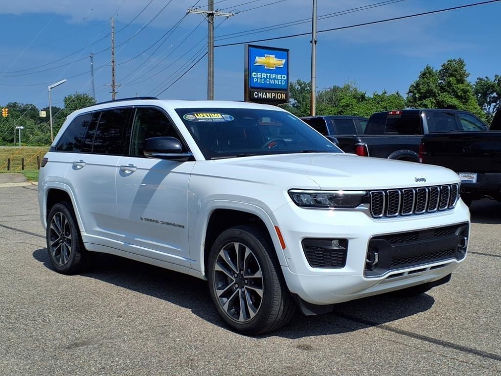 used 2023 Jeep Grand Cherokee car, priced at $29,550