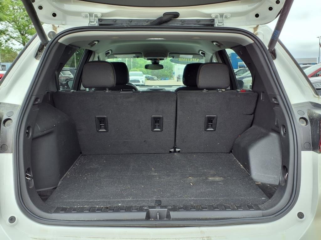 used 2022 Chevrolet Equinox car, priced at $22,050