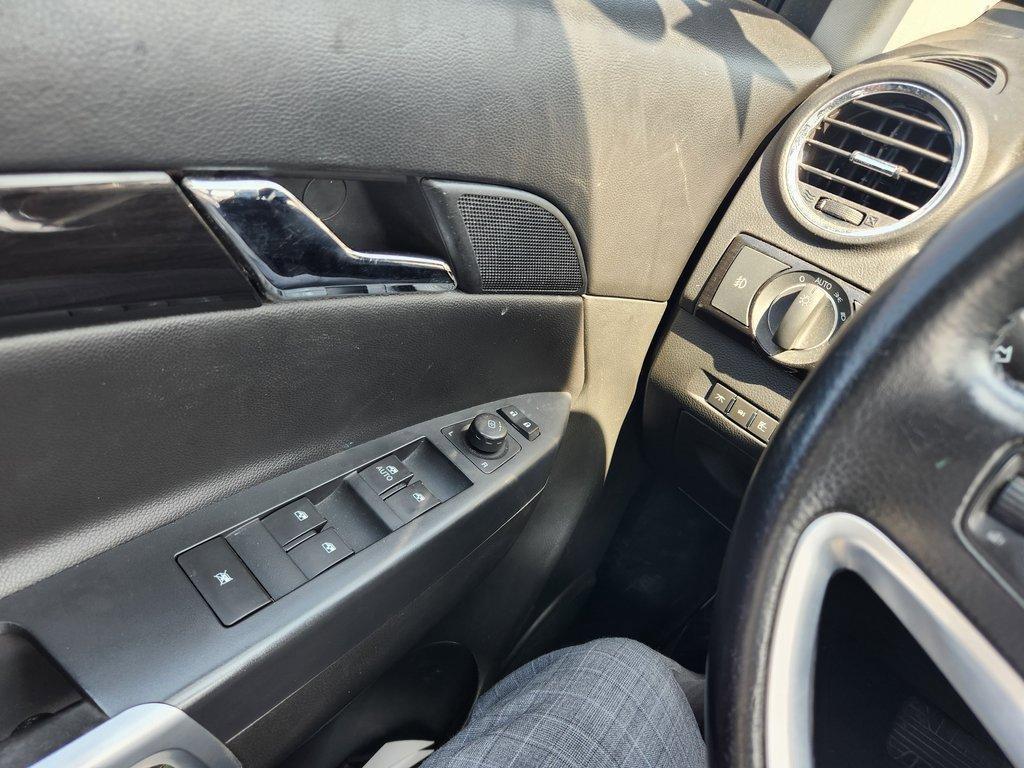 used 2014 Chevrolet Captiva Sport car, priced at $7,450