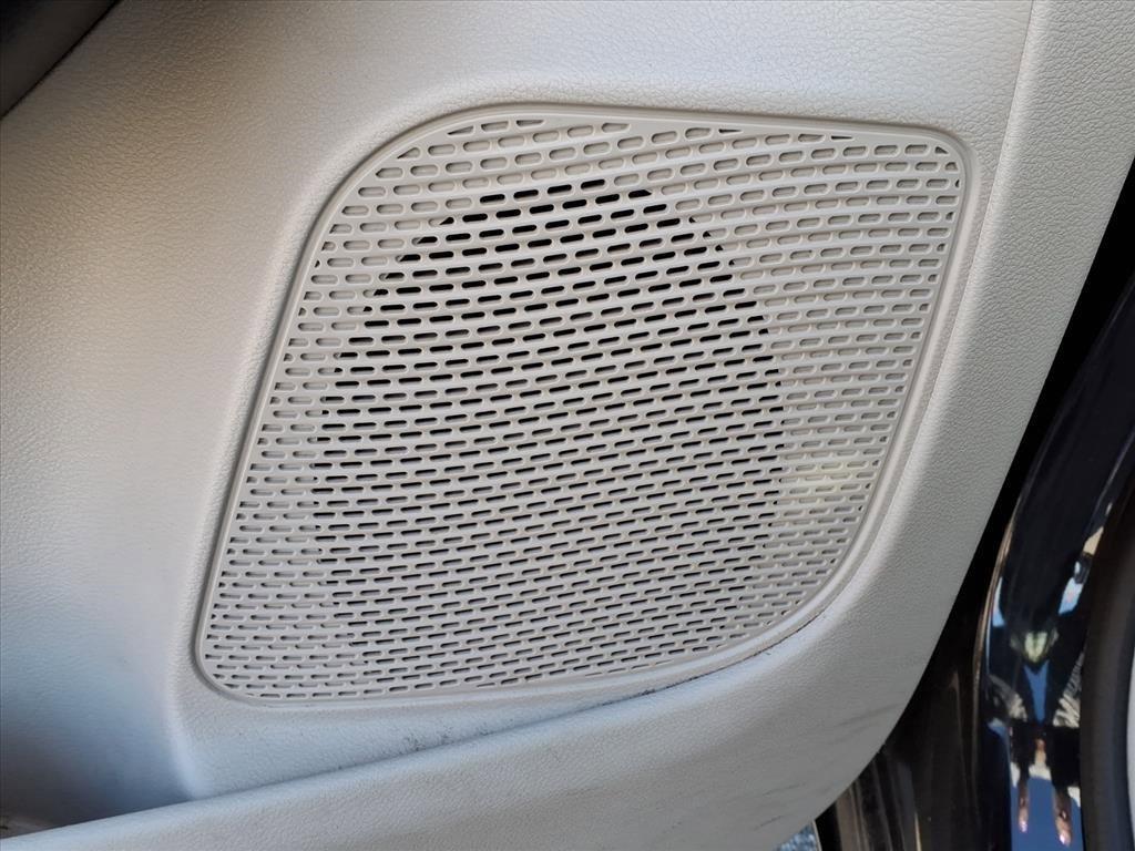 used 2018 Chrysler Pacifica car, priced at $12,350