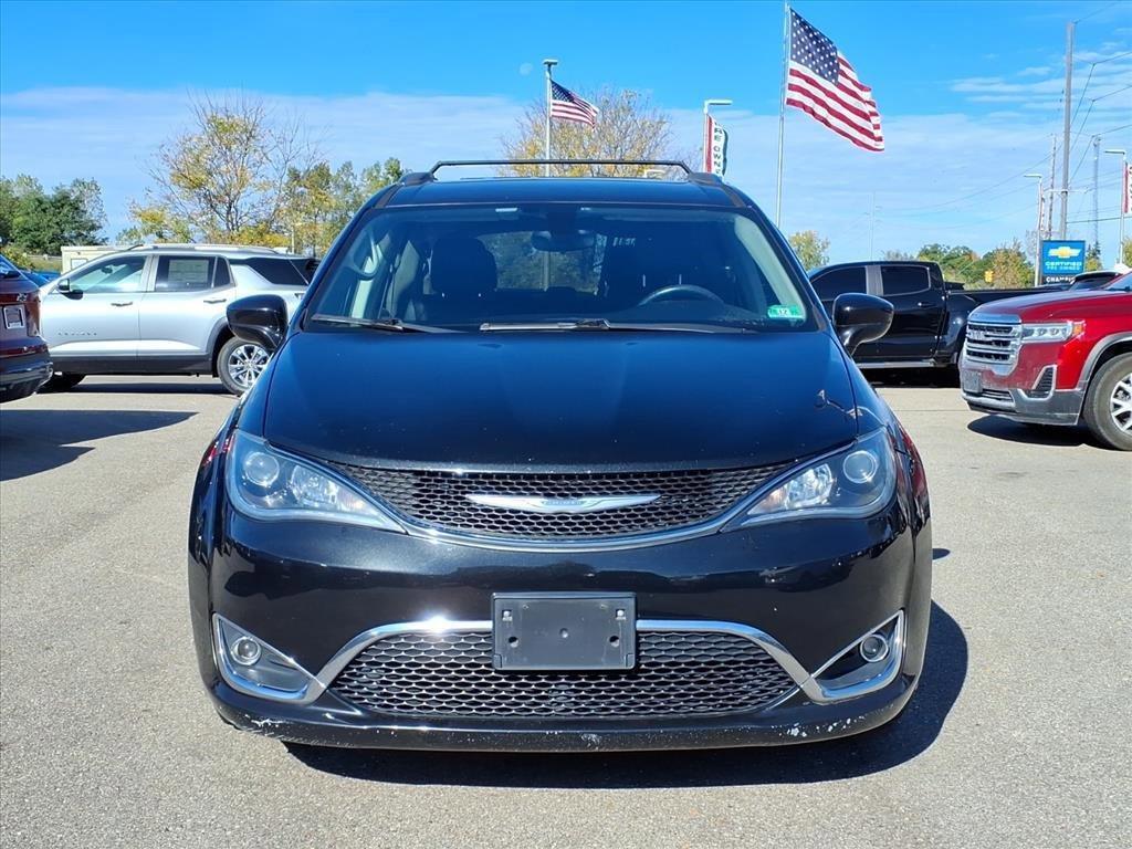used 2018 Chrysler Pacifica car, priced at $12,350