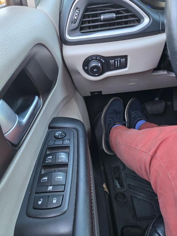 used 2018 Chrysler Pacifica car, priced at $12,650