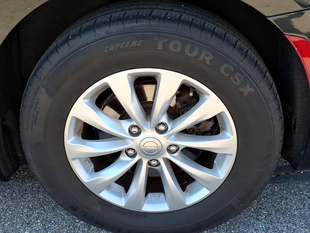 used 2018 Chrysler Pacifica car, priced at $12,350