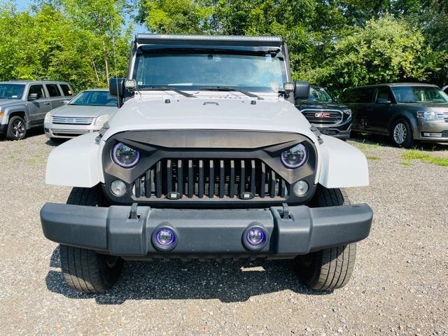 used 2015 Jeep Wrangler Unlimited car, priced at $12,250