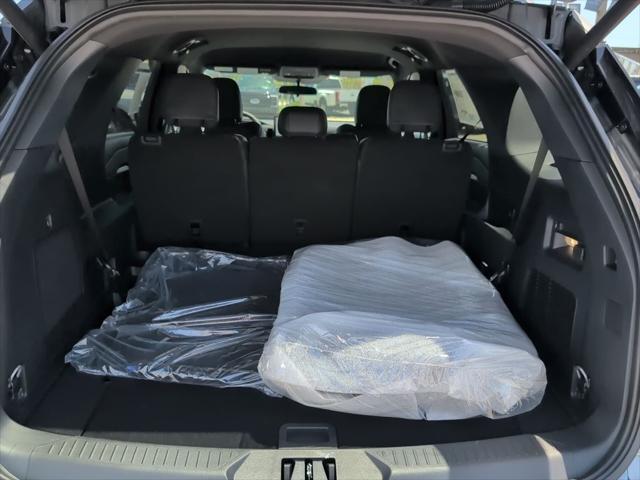 new 2025 Ford Explorer car, priced at $40,631