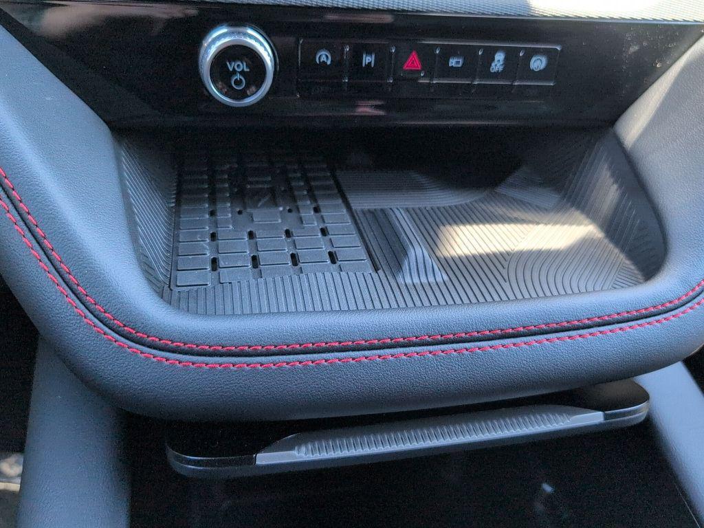 new 2025 Ford Explorer car, priced at $51,268