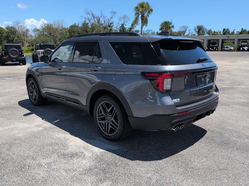 new 2025 Ford Explorer car, priced at $51,268