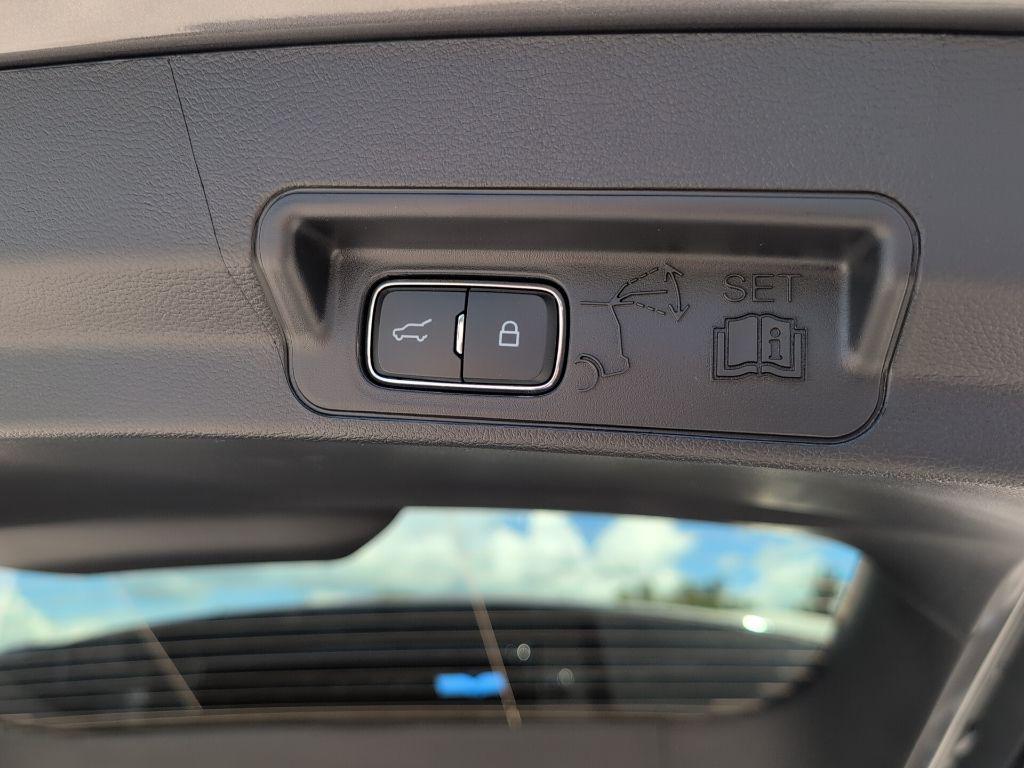 new 2025 Ford Explorer car, priced at $51,268