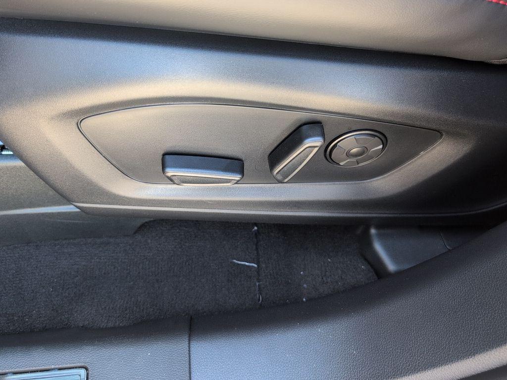 new 2025 Ford Explorer car, priced at $51,268