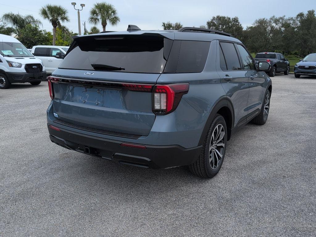new 2025 Ford Explorer car, priced at $41,671