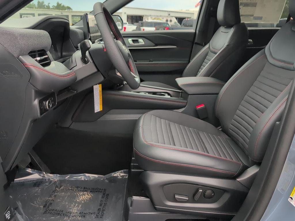 new 2025 Ford Explorer car, priced at $41,671