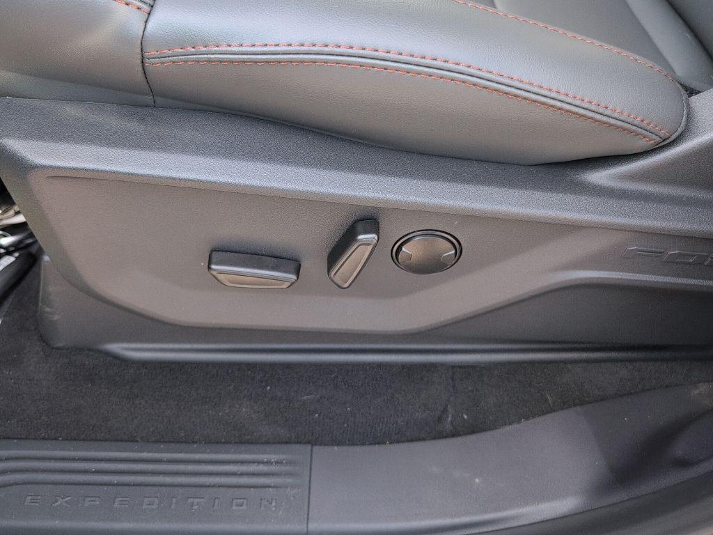 new 2025 Ford Expedition Max car