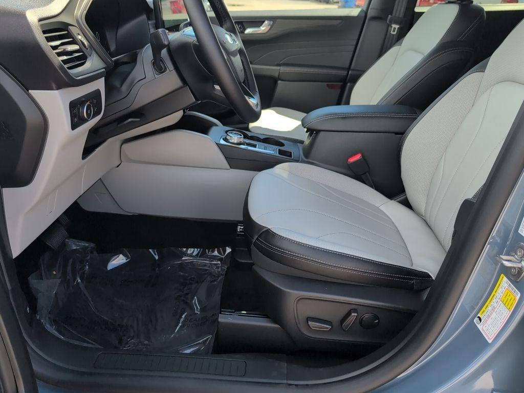 new 2025 Ford Escape car, priced at $35,917