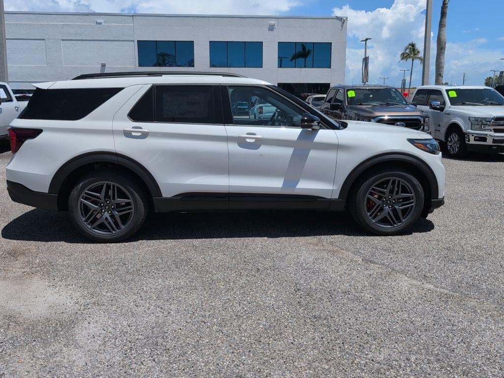new 2025 Ford Explorer car, priced at $51,904