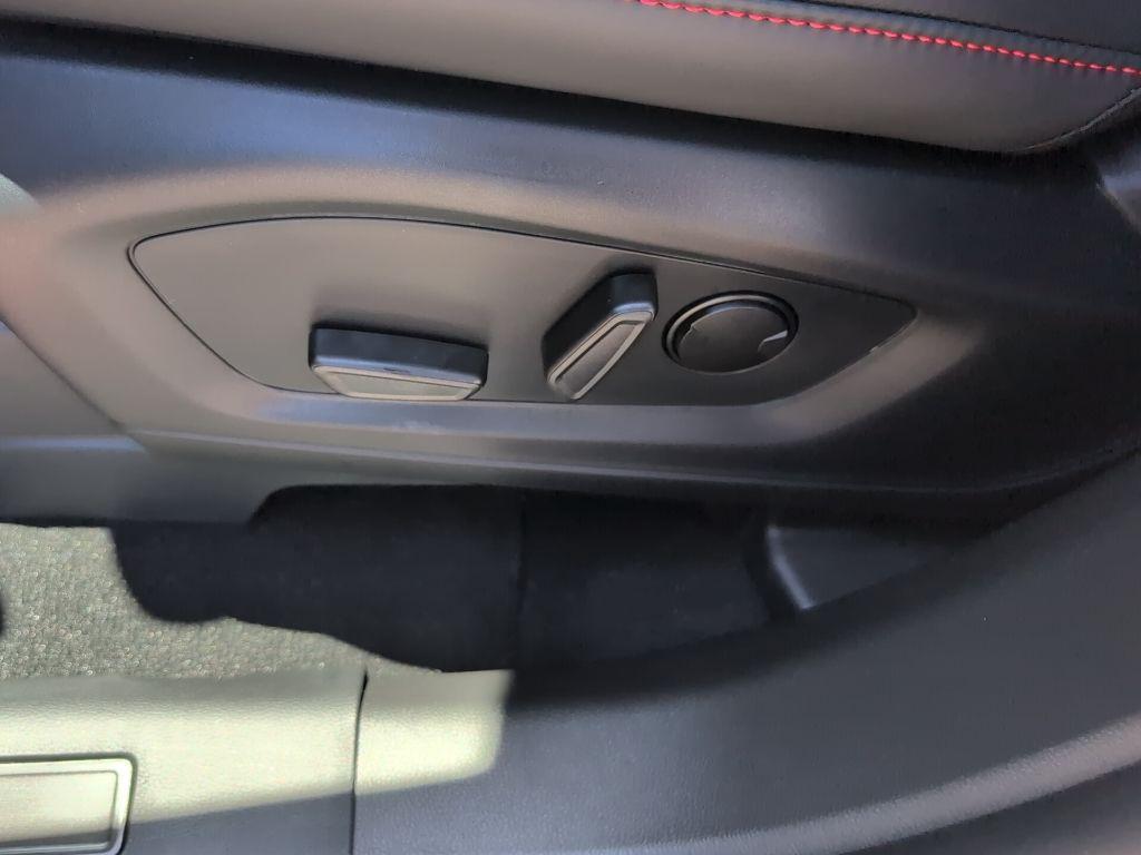 new 2025 Ford Explorer car, priced at $51,904