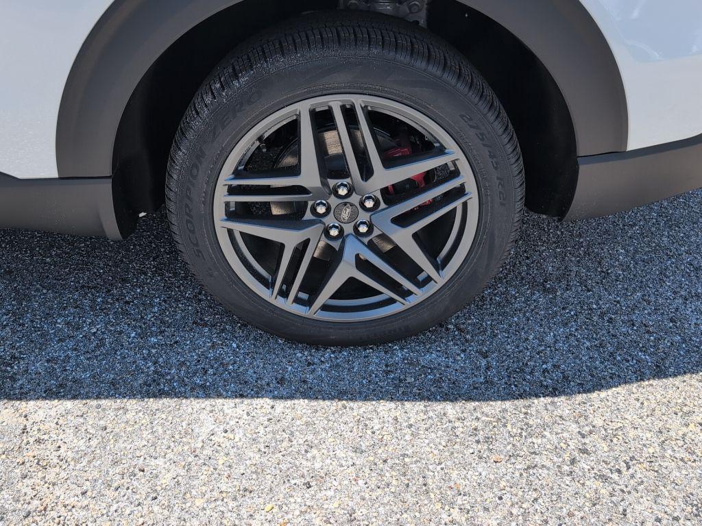 new 2025 Ford Explorer car, priced at $51,904