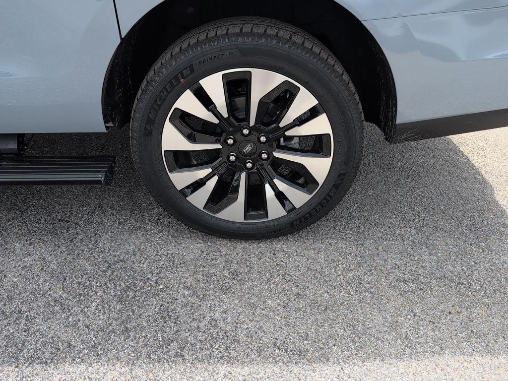 new 2025 Ford Expedition Max car, priced at $81,116