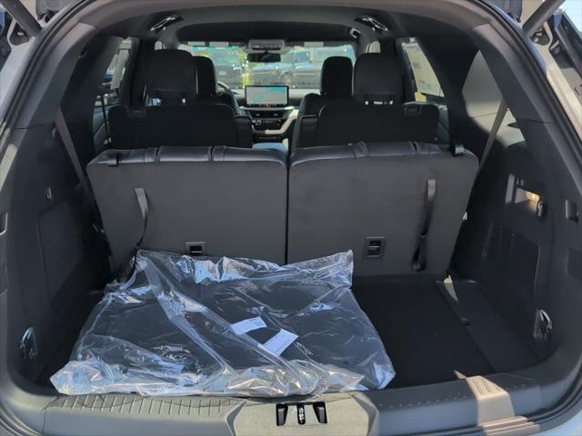 new 2025 Ford Explorer car, priced at $45,417