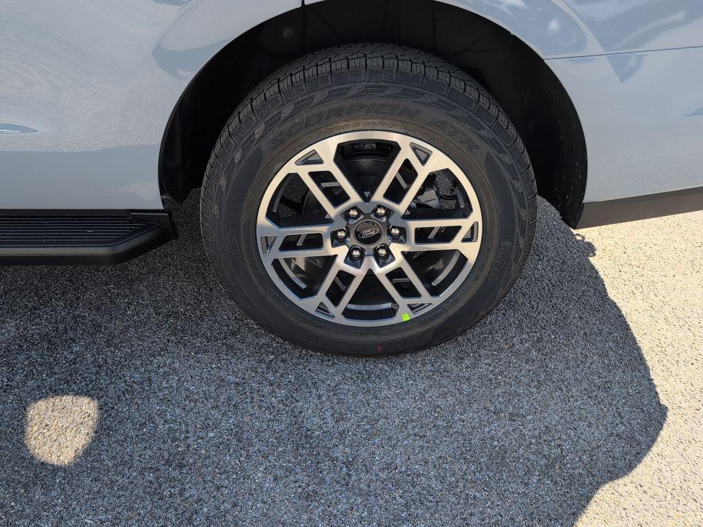 new 2025 Ford Expedition car, priced at $67,629