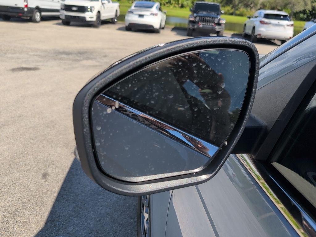 new 2025 Ford Expedition car, priced at $67,629