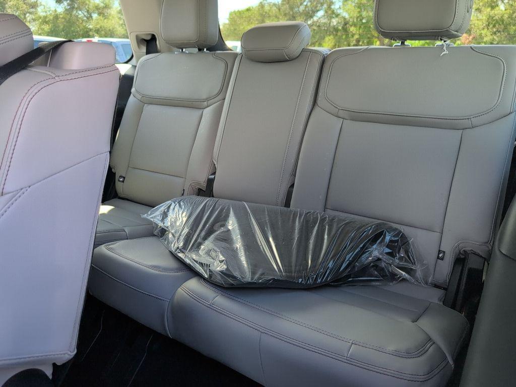 new 2025 Ford Expedition car, priced at $67,629