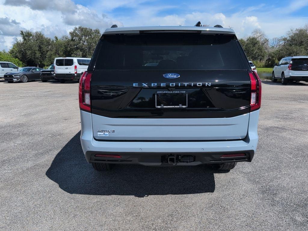 new 2025 Ford Expedition car, priced at $67,629