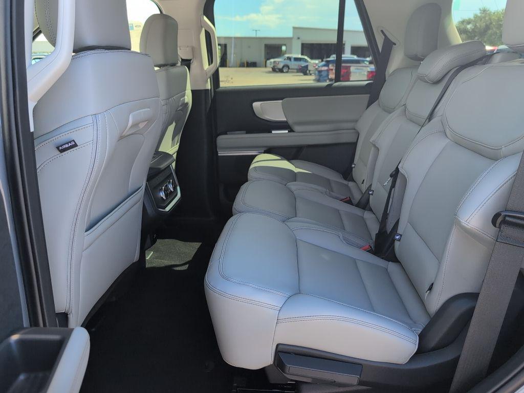 new 2025 Ford Expedition car, priced at $67,629