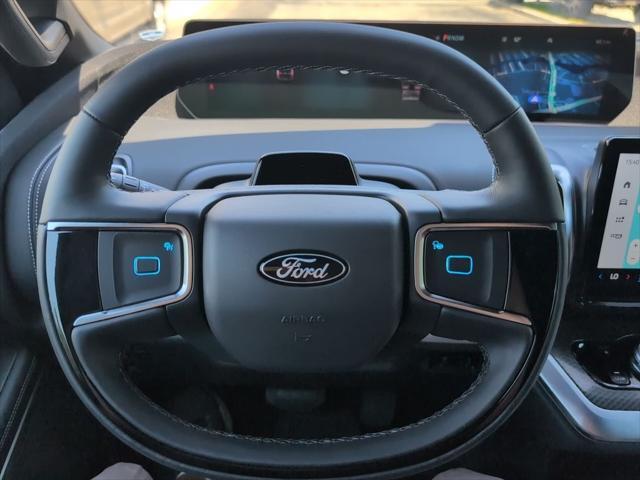 new 2025 Ford Expedition car, priced at $76,466