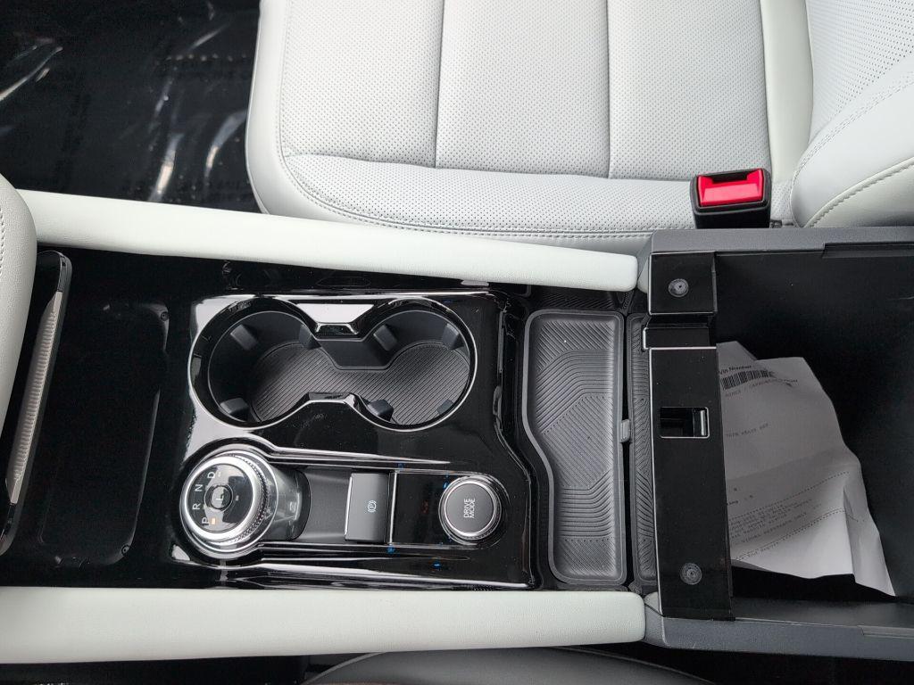 new 2025 Ford Explorer car, priced at $53,222