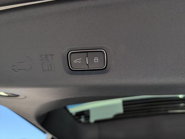 new 2025 Ford Expedition car, priced at $68,561