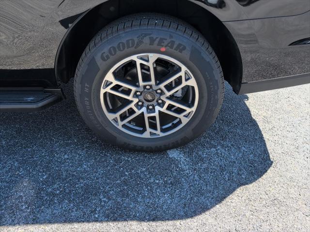 new 2025 Ford Expedition car, priced at $67,625