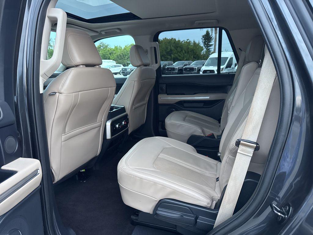 used 2023 Ford Expedition car, priced at $43,031