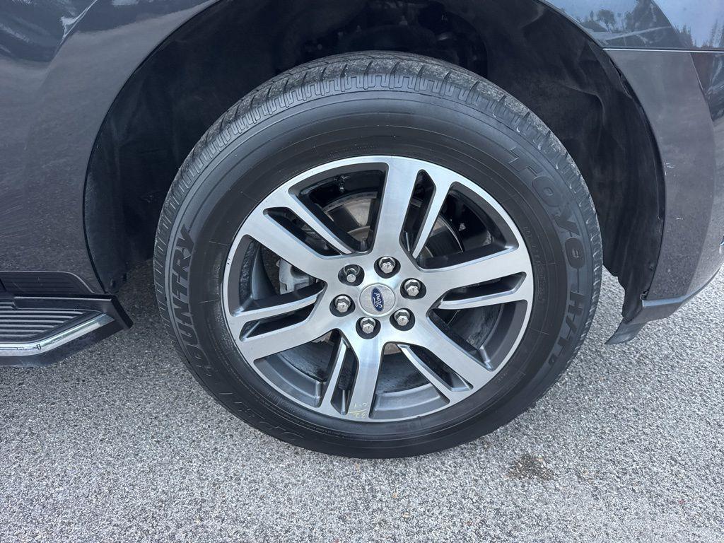 used 2023 Ford Expedition car, priced at $43,031