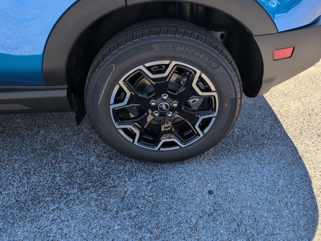 new 2025 Ford Bronco Sport car, priced at $34,923