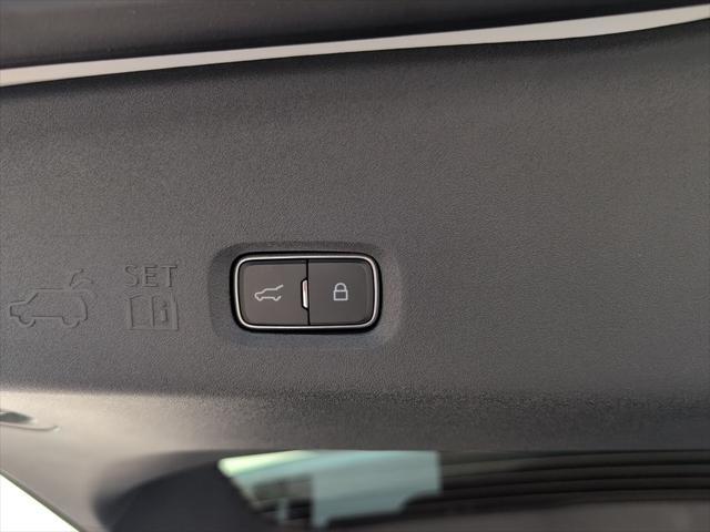 new 2025 Ford Expedition car, priced at $65,555