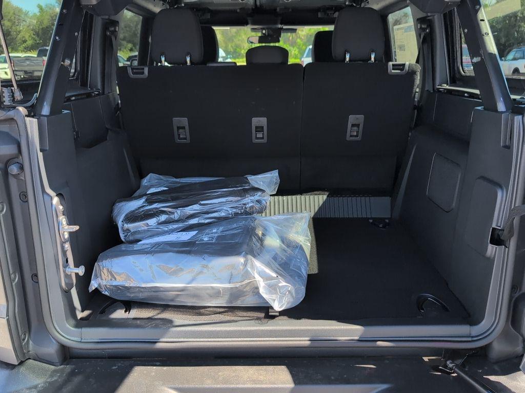 new 2025 Ford Bronco car, priced at $40,631