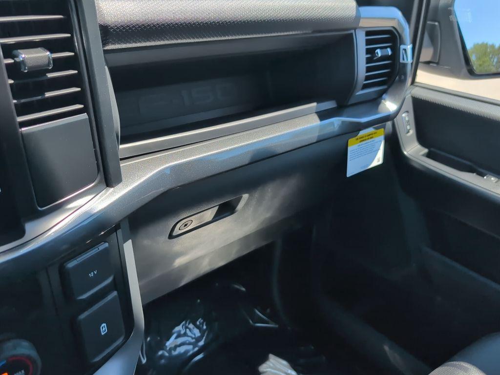new 2025 Ford F-150 car, priced at $40,822