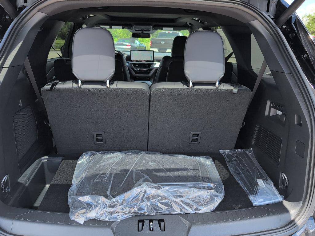 new 2025 Ford Explorer car, priced at $51,329