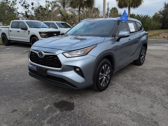 used 2020 Toyota Highlander car, priced at $30,581