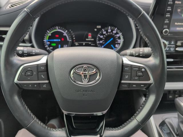 used 2020 Toyota Highlander car, priced at $30,581