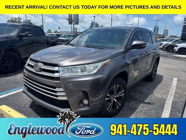 used 2019 Toyota Highlander car, priced at $19,302